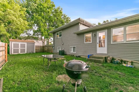 140 Skyline Drive Carpentersville IL 60110