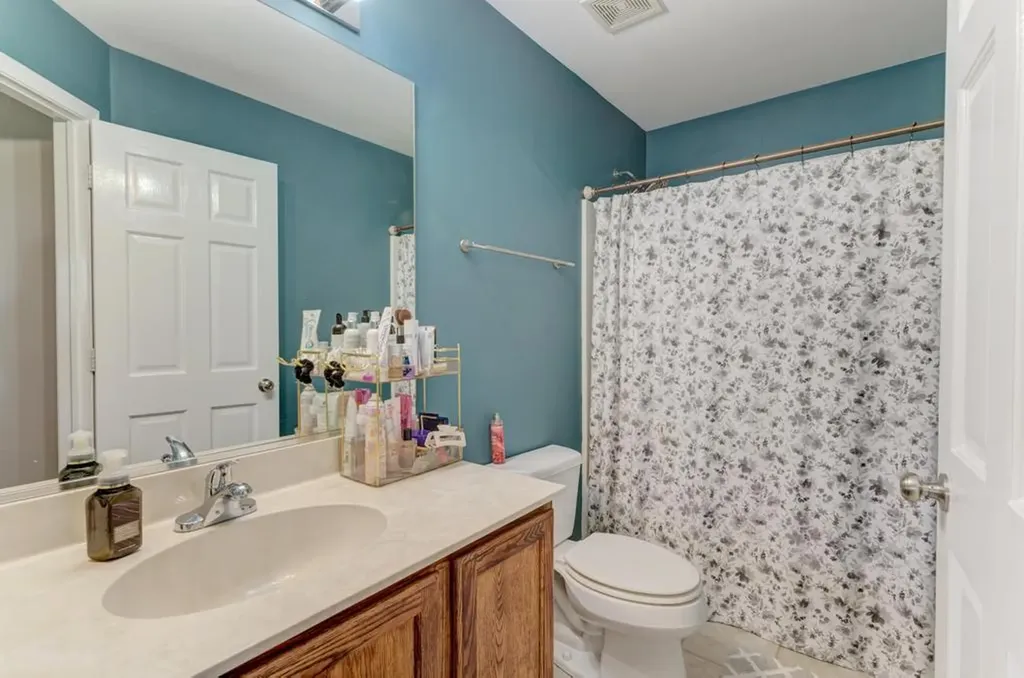 567 Declaration Lane Aurora IL 60502