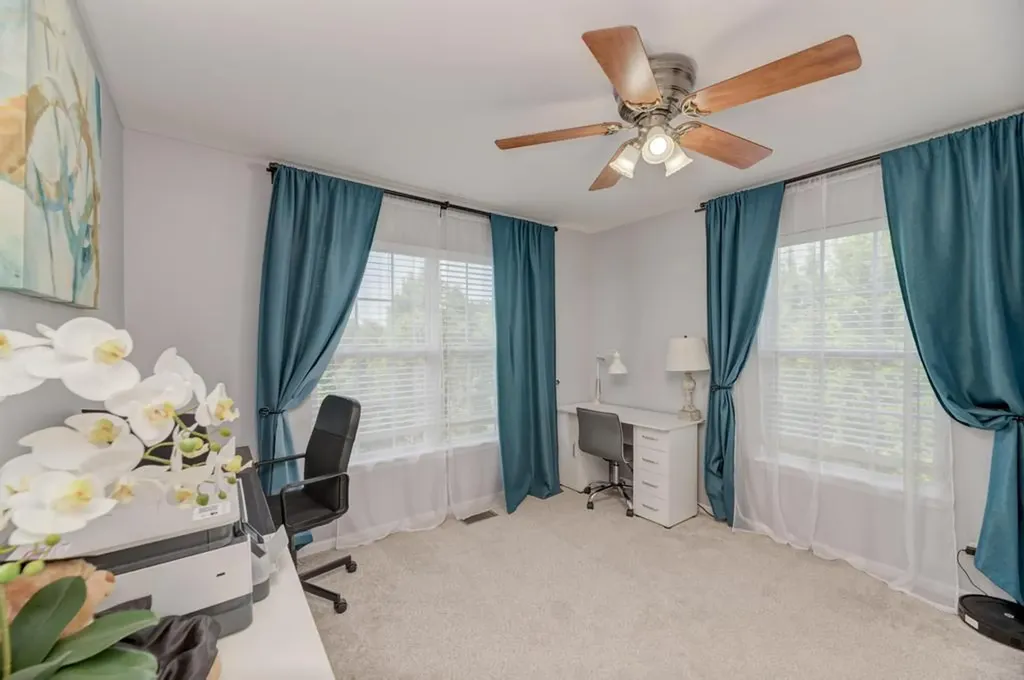 567 Declaration Lane Aurora IL 60502