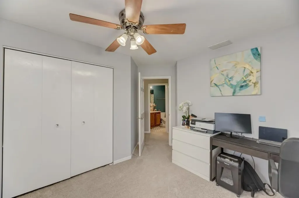 567 Declaration Lane Aurora IL 60502
