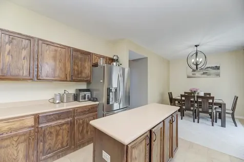 567 Declaration Lane Aurora IL 60502
