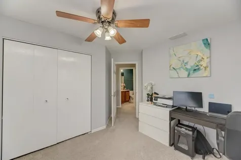 567 Declaration Lane Aurora IL 60502