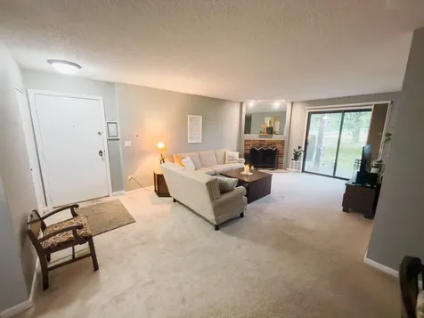 544 Elizabeth Drive Wood Dale IL 60191