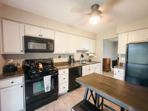 544 Elizabeth Drive Wood Dale IL 60191