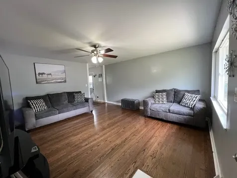 805 Hollyberry Drive Joliet IL 60435