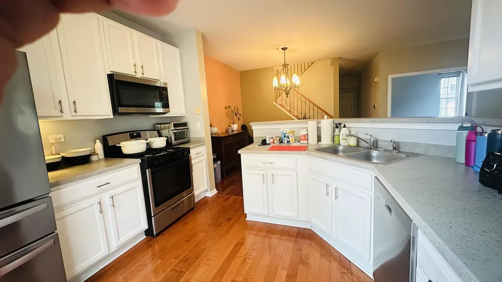 135 Tanglewood Drive Glen Ellyn IL 60137