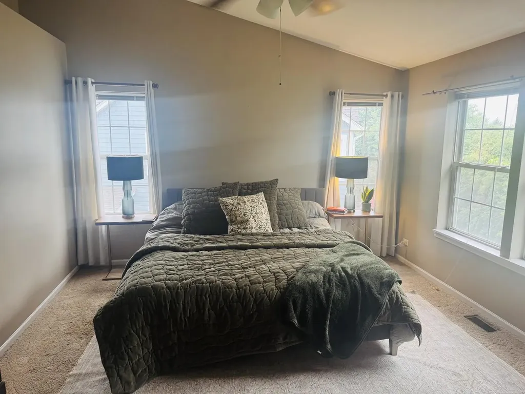 135 Tanglewood Drive Glen Ellyn IL 60137