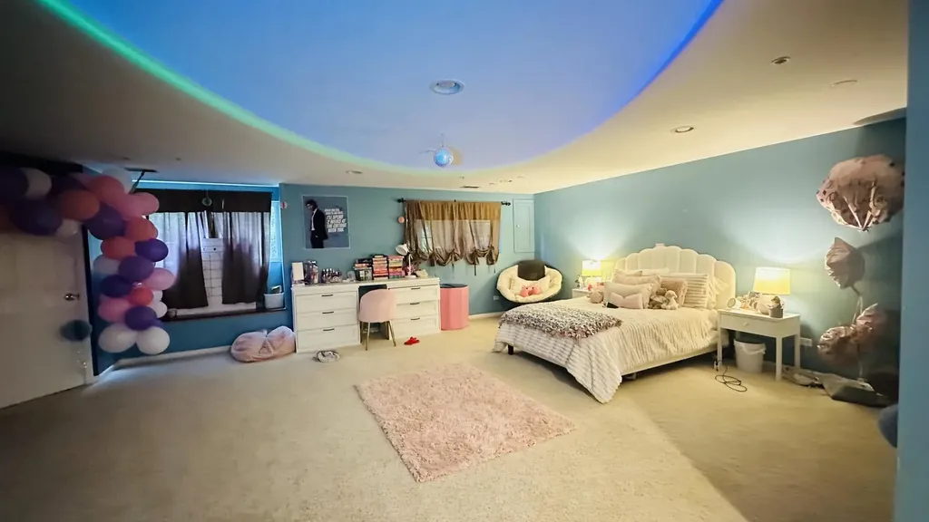 135 Tanglewood Drive Glen Ellyn IL 60137