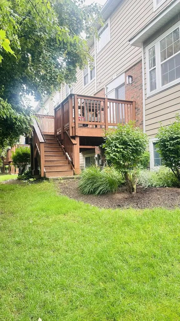 135 Tanglewood Drive Glen Ellyn IL 60137