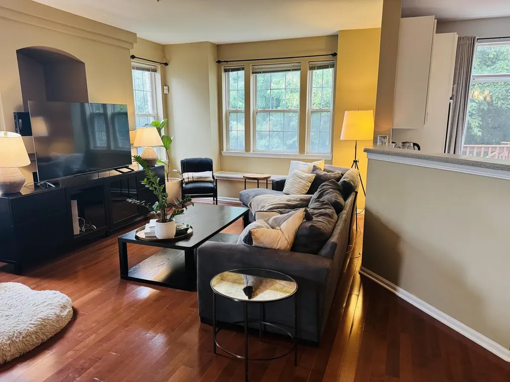 135 Tanglewood Drive Glen Ellyn IL 60137