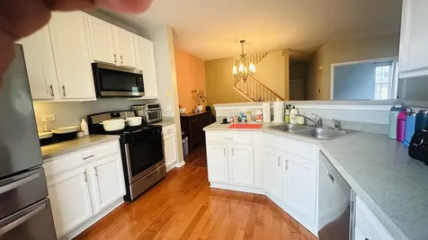 135 Tanglewood Drive Glen Ellyn IL 60137