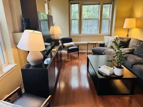 135 Tanglewood Drive Glen Ellyn IL 60137