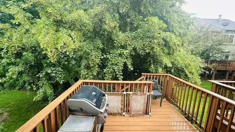 135 Tanglewood Drive Glen Ellyn IL 60137