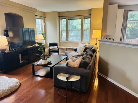 135 Tanglewood Drive Glen Ellyn IL 60137