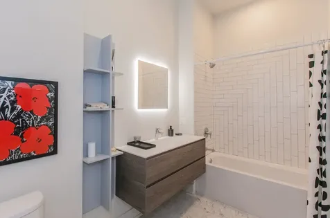 853 North Larrabee Street Chicago IL 60610