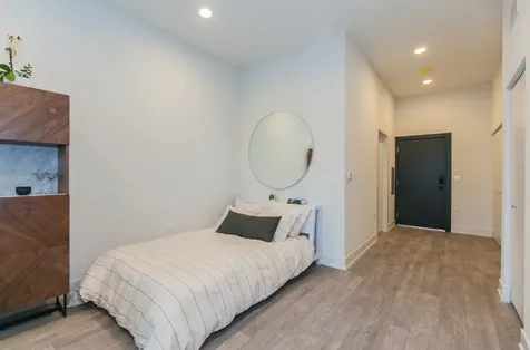 853 North Larrabee Street Chicago IL 60610