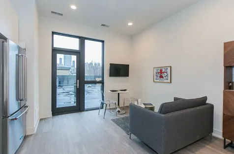 853 North Larrabee Street Chicago IL 60610