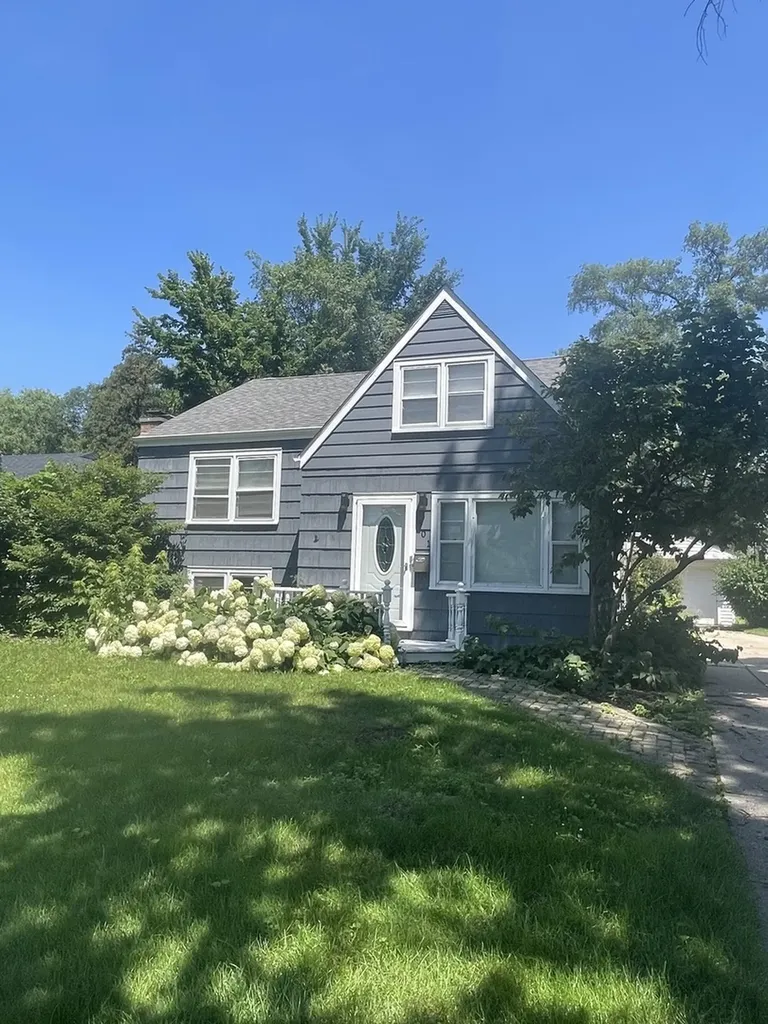 801 South Fairfield Avenue Elmhurst IL 60126