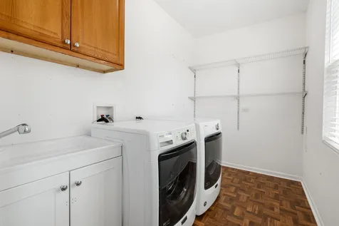 4135 West Melrose Street Chicago IL 60641