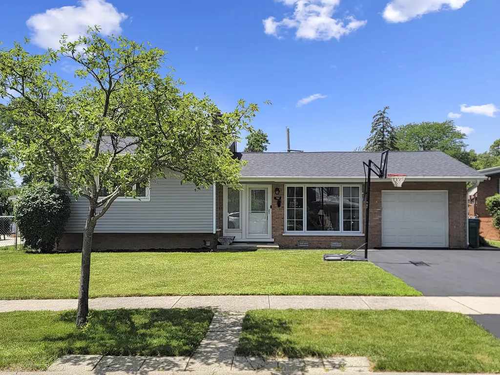 702 South School Street Lombard IL 60148