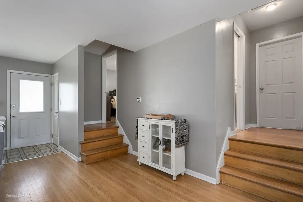 702 South School Street Lombard IL 60148