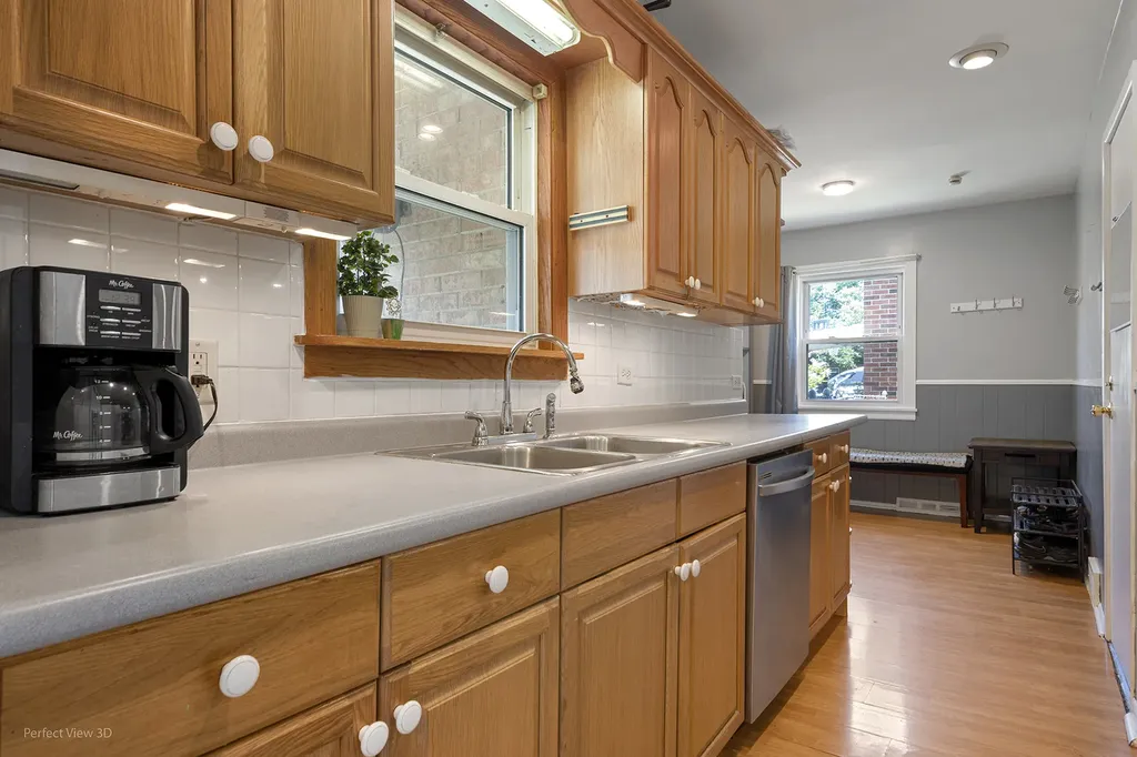 702 South School Street Lombard IL 60148