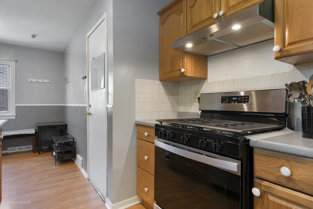 702 South School Street Lombard IL 60148