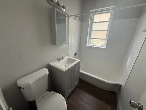 2000 West Jarvis Avenue Chicago IL 60645