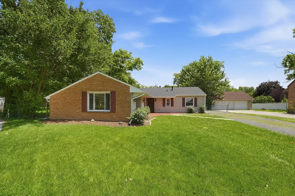 113 Parklawn Court Bolingbrook IL 60440