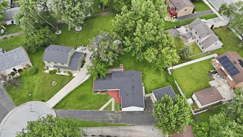 113 Parklawn Court Bolingbrook IL 60440