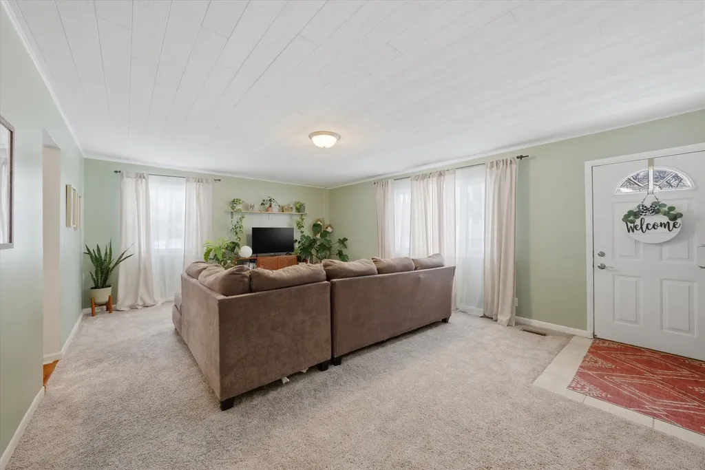 113 Parklawn Court Bolingbrook IL 60440