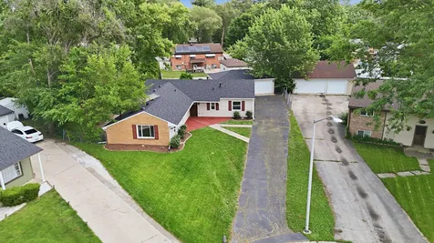 113 Parklawn Court Bolingbrook IL 60440