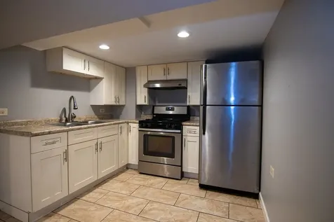 211 South Campbell Avenue Chicago IL 60612