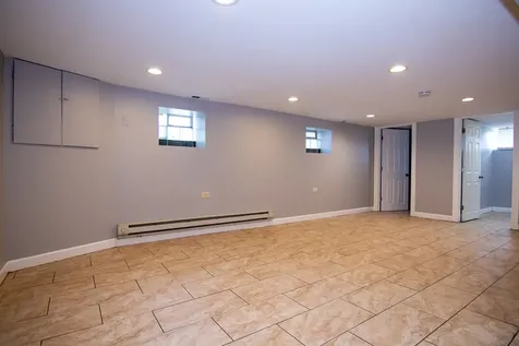 211 South Campbell Avenue Chicago IL 60612