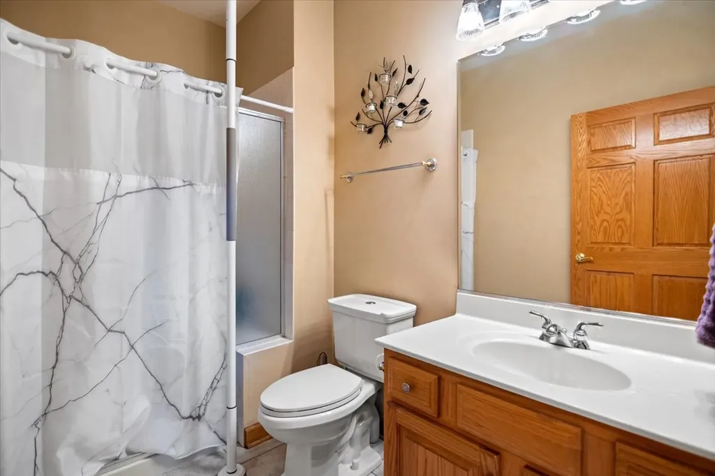 604 South Beverly Avenue Addison IL 60101