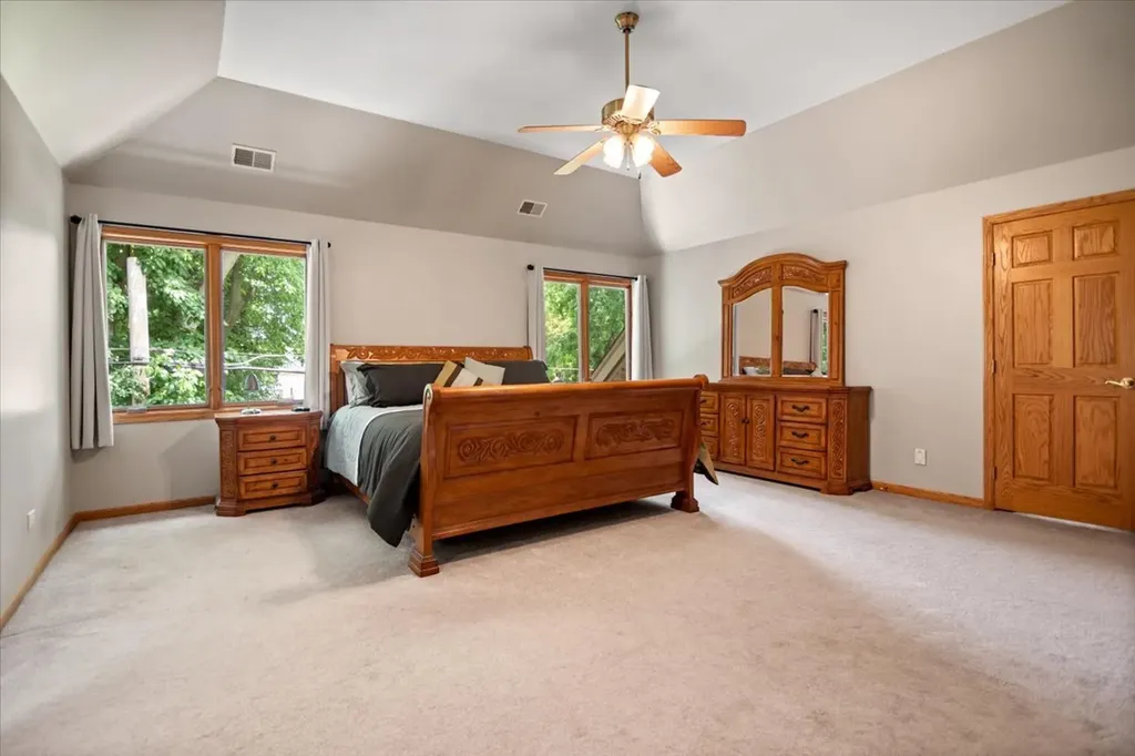 604 South Beverly Avenue Addison IL 60101