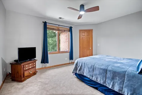 604 South Beverly Avenue Addison IL 60101