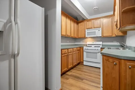 604 South Beverly Avenue Addison IL 60101