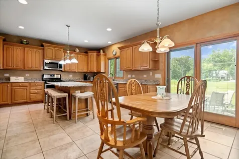 604 South Beverly Avenue Addison IL 60101