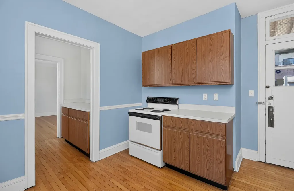 438 North Main Street Glen Ellyn IL 60137