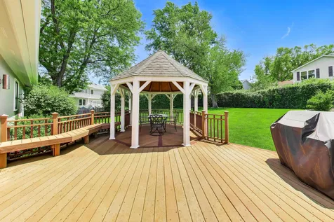 611 West Whiting Lane Arlington Heights IL 60004