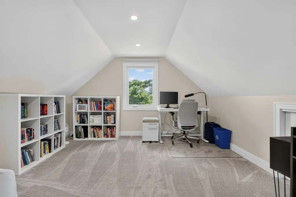 5750 South Normandy Avenue Chicago IL 60638