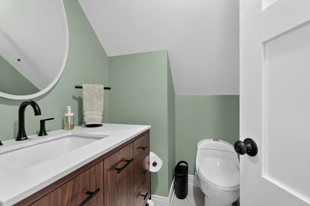 5750 South Normandy Avenue Chicago IL 60638