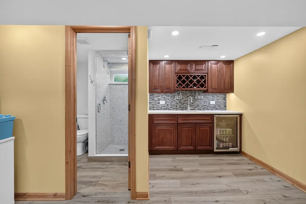 5750 South Normandy Avenue Chicago IL 60638