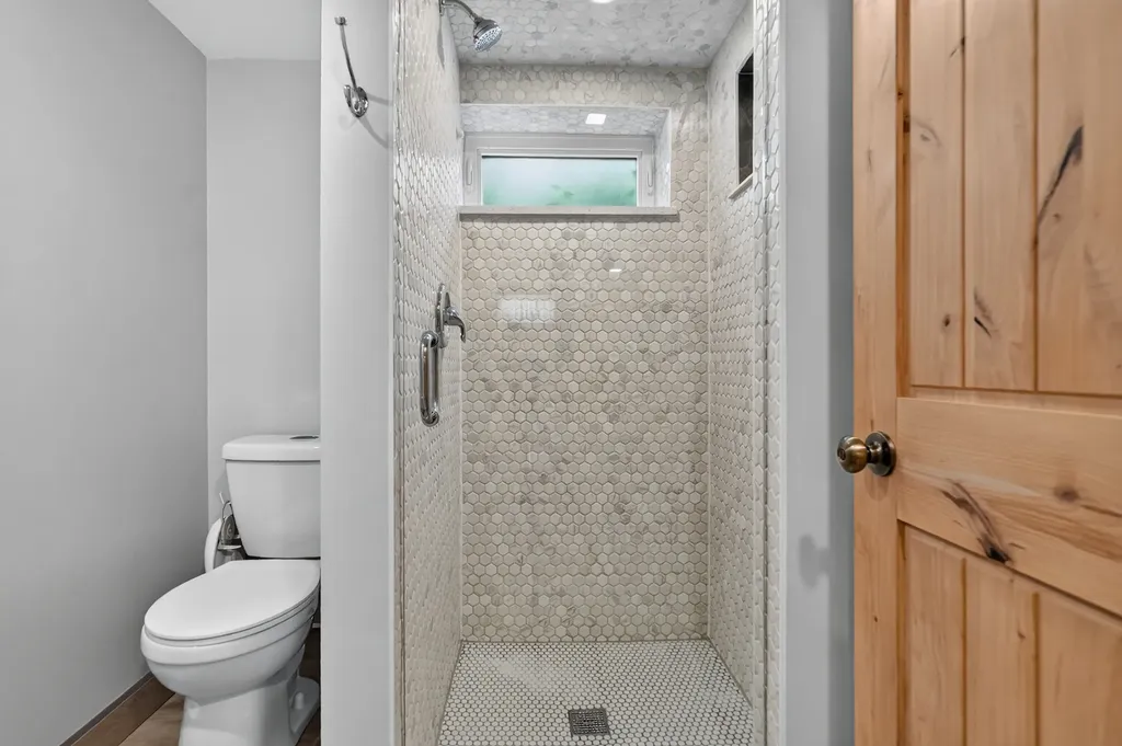 5750 South Normandy Avenue Chicago IL 60638