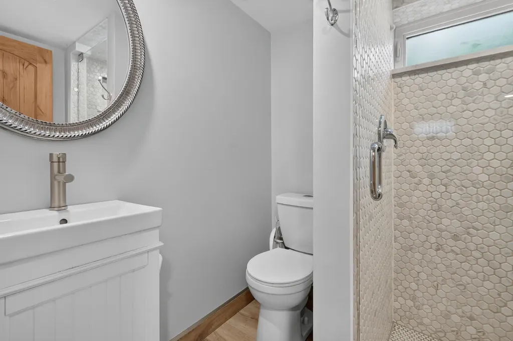 5750 South Normandy Avenue Chicago IL 60638
