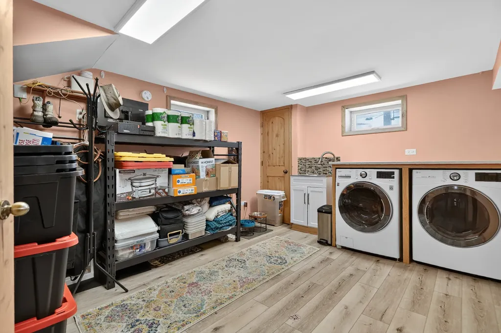5750 South Normandy Avenue Chicago IL 60638