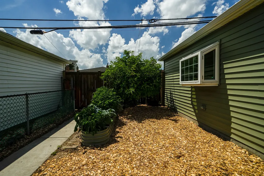 5750 South Normandy Avenue Chicago IL 60638