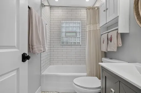 5750 South Normandy Avenue Chicago IL 60638