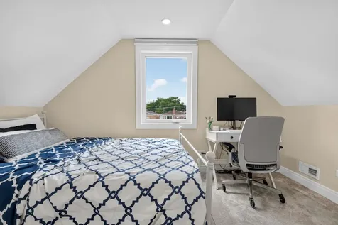 5750 South Normandy Avenue Chicago IL 60638